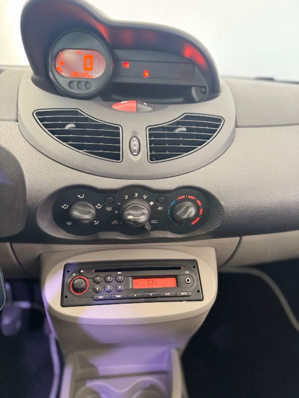 RENAULT Twingo 1.2 8V Dynamique - 15