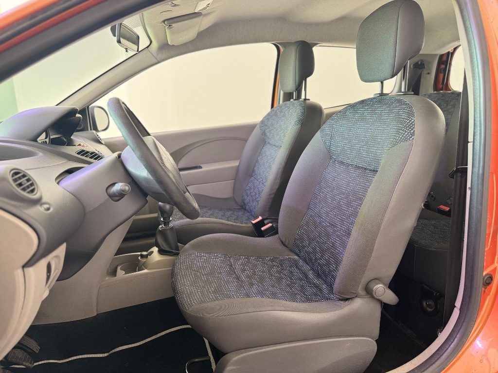 RENAULT Twingo 1.2 8V Dynamique - 7