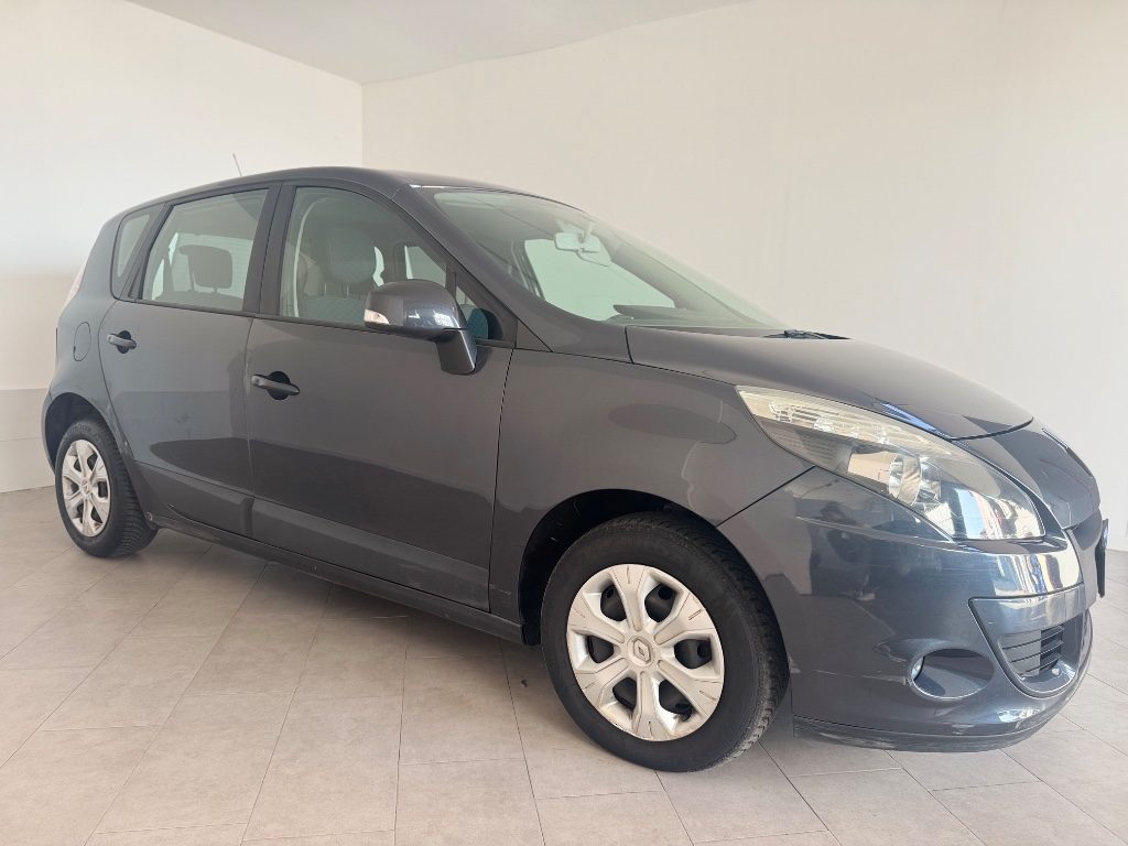 RENAULT Scenic X-Mod 1.5 dCi 105CV Confort - 2