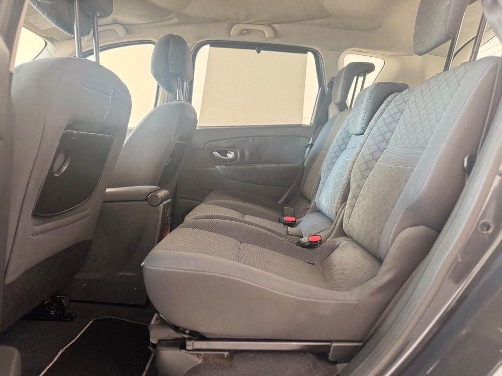 RENAULT Scenic X-Mod 1.5 dCi 105CV Confort - 5