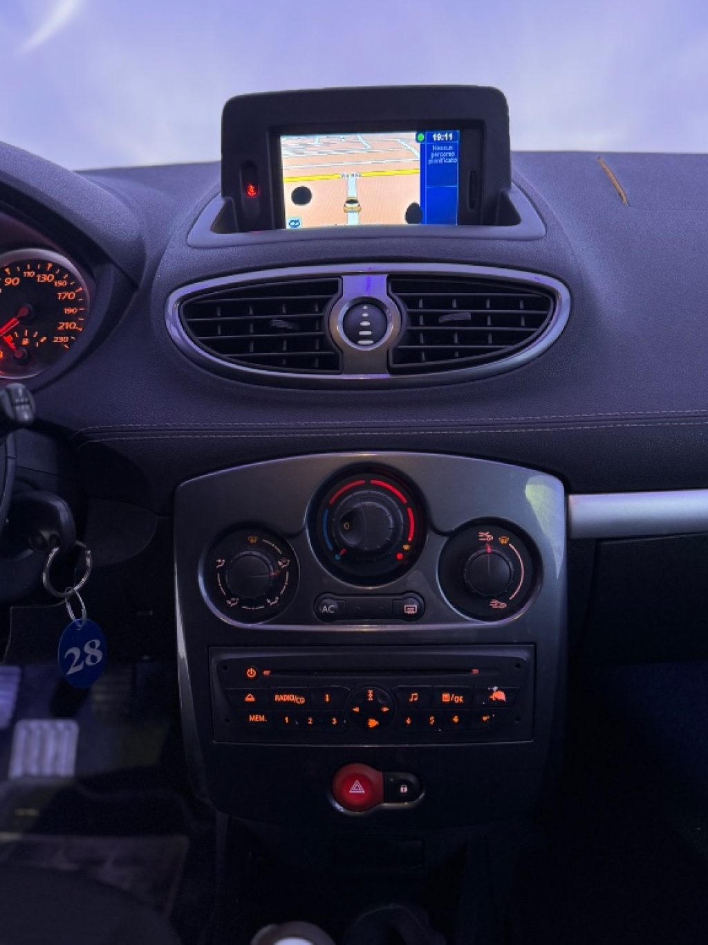 RENAULT Clio 1.2 16V TCE 100CV 3 porte Luxe - 12