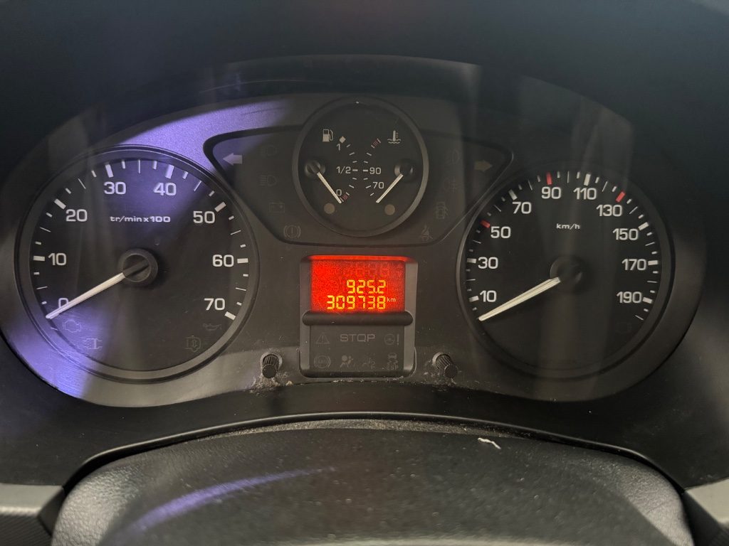 PEUGEOT Partner 1.6 HDi 90CV L1 3 posti Furgone Comfort - 9