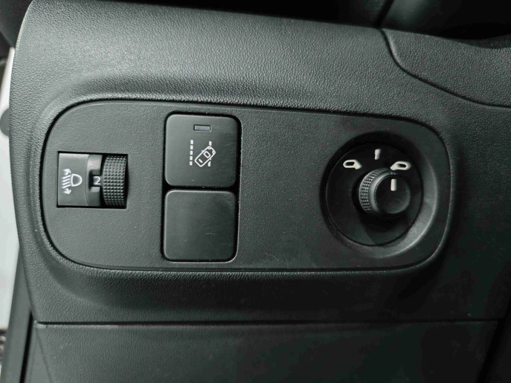 CITROEN C3 BlueHDi 100 S&S Feel - 18