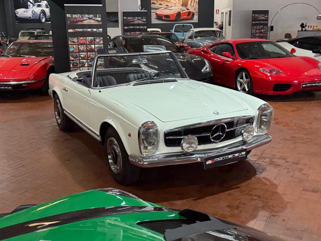 MERCEDES-BENZ 230 White pastel