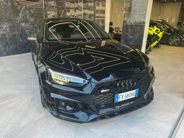 AUDI RS5 Nero pastello