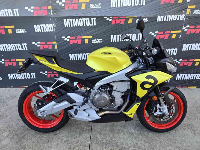 APRILIA Tuono 660 Yellow pastel