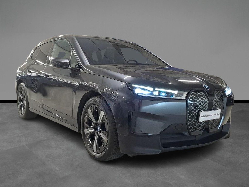 BMW iX xDrive 40 - 17