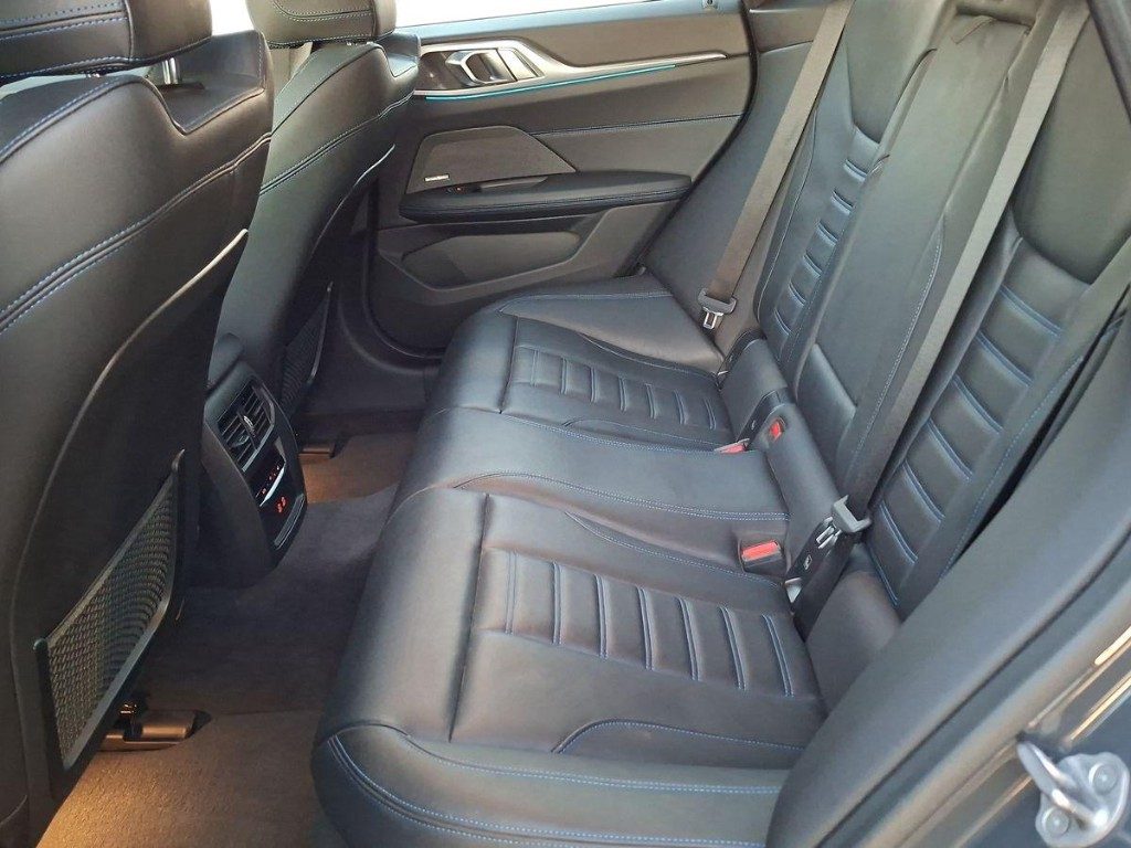 BMW i4 M50 Sport - 11