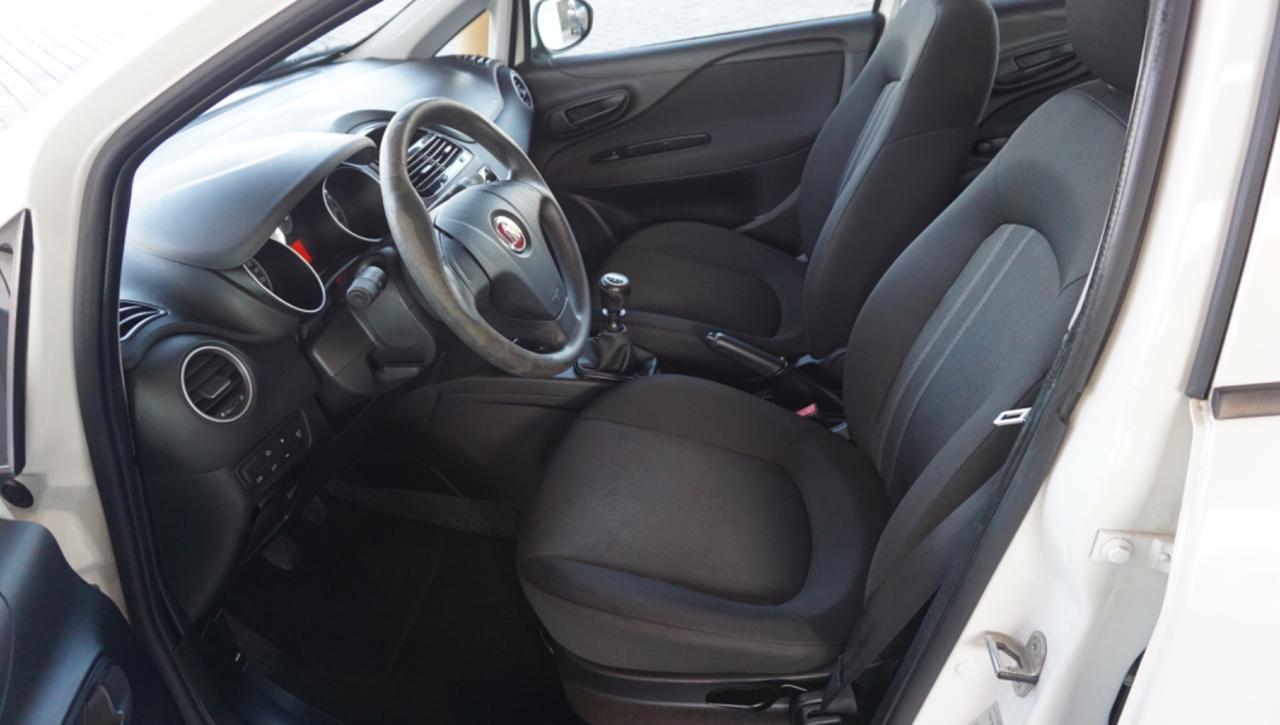 FIAT Punto 1.2 8V 5 porte Young - 9