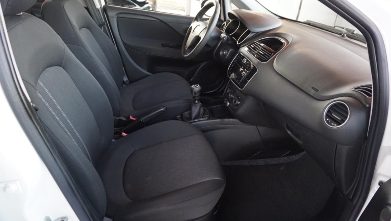 FIAT Punto 1.2 8V 5 porte Young - 23