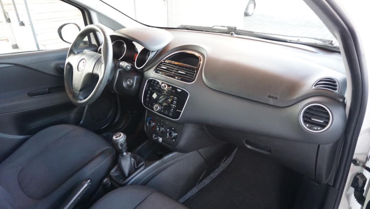 FIAT Punto 1.2 8V 5 porte Young - 24