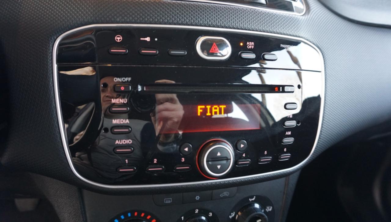 FIAT Punto 1.2 8V 5 porte Young - 16