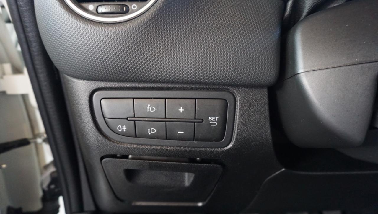 FIAT Punto 1.2 8V 5 porte Young - 13