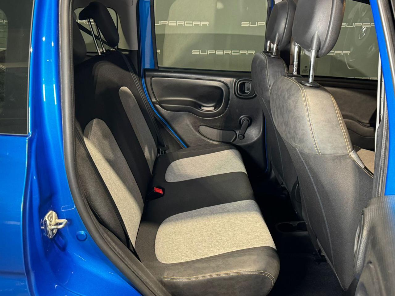 FIAT Panda Cross 1.0 FireFly S&S Hybrid - 12