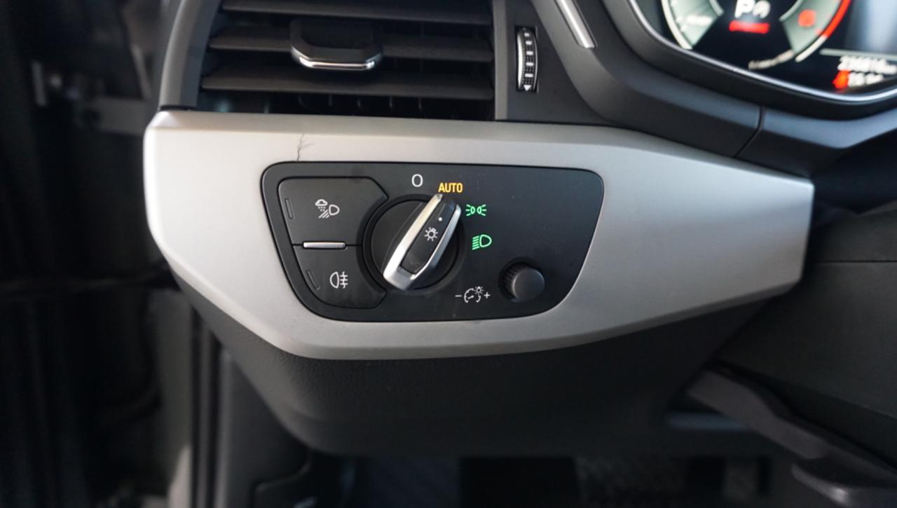 AUDI A4 allroad 40 TDI 204 CV S tronic Business Evolution - 17