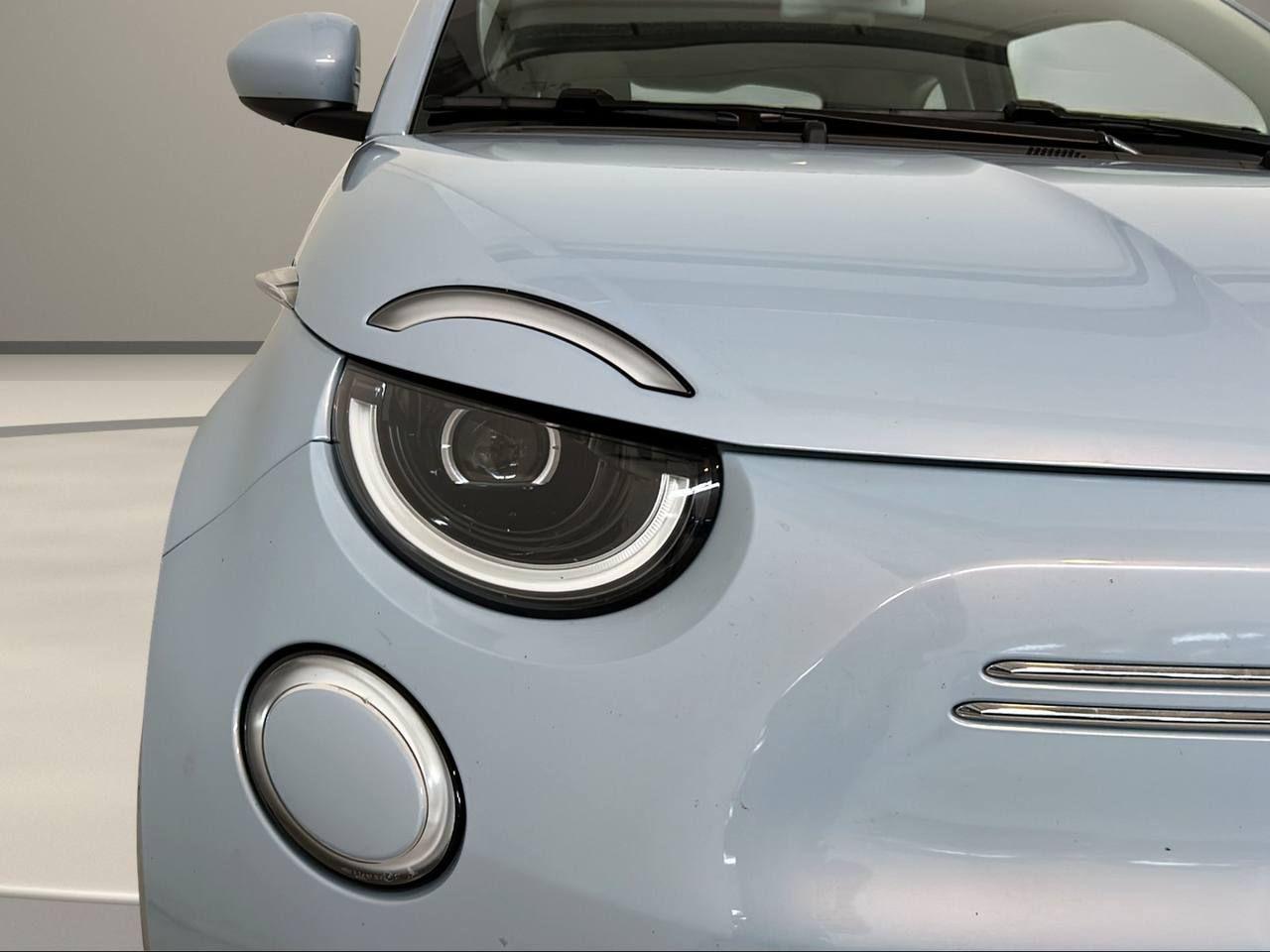 FIAT 500e Berlina 42 kWh La Prima 320 Km autonomia - 34