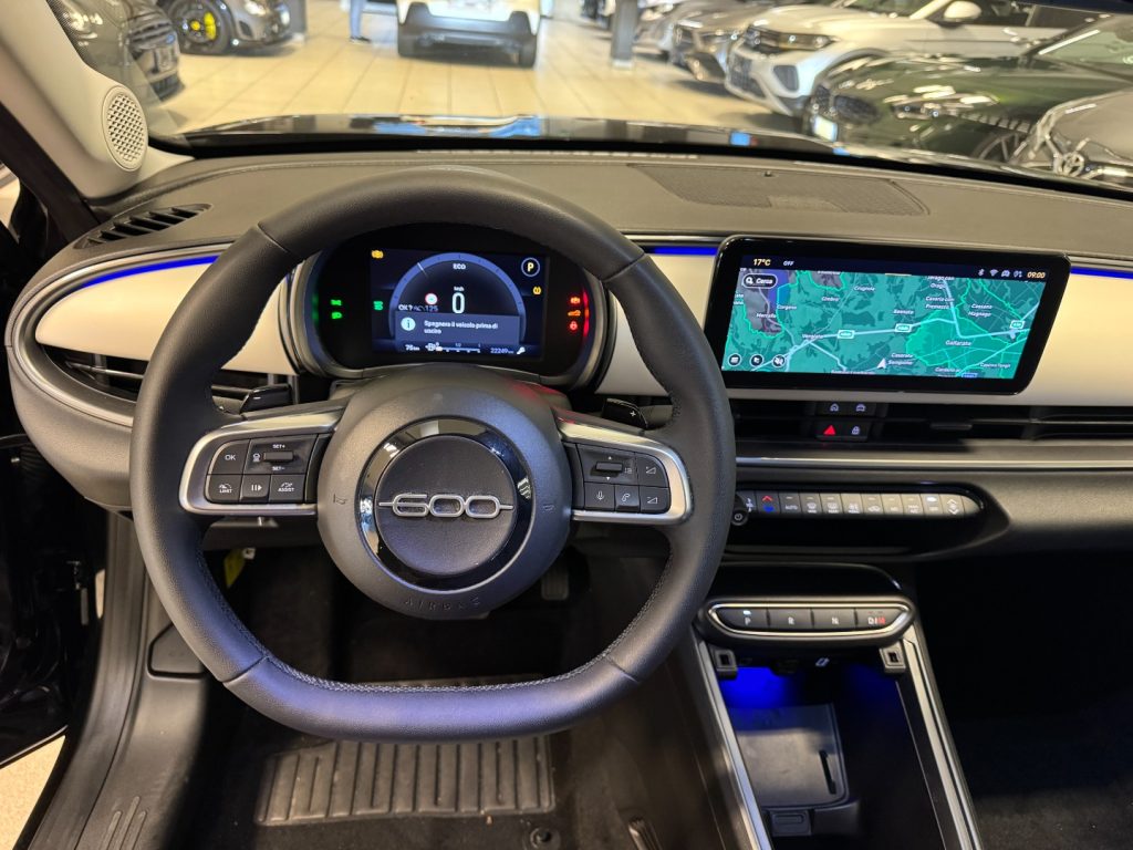 FIAT 600 Hybrid 110 CV DCT MHEV La Prima - 11