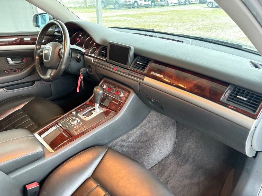 AUDI A8 3.0 V6 TDI TRAZIONE INTEGRALE POCHI CHILOMETRI - 9