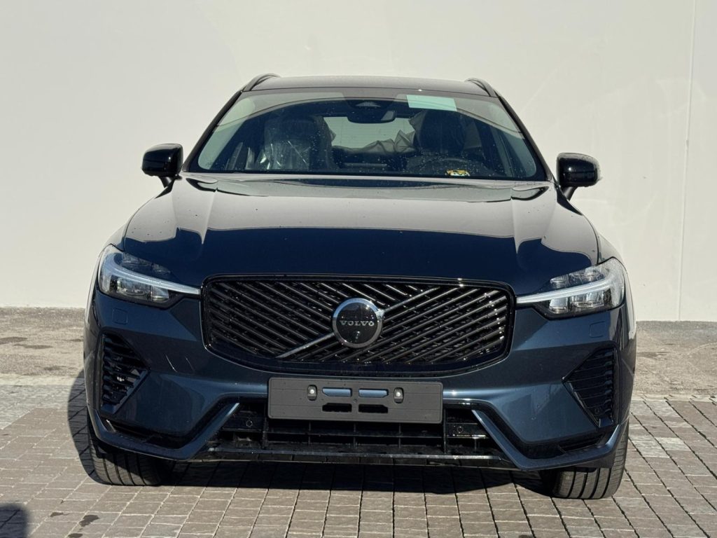 VOLVO XC60 T6 Plug-in hybrid AWD automatico Plus Dark - Foto 2