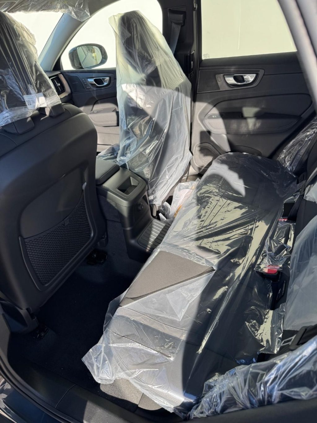 VOLVO XC60 T6 Plug-in hybrid AWD automatico Plus Dark - Grid Foto 11