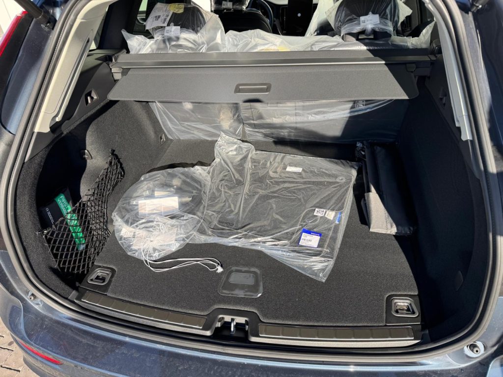 VOLVO XC60 T6 Plug-in hybrid AWD automatico Plus Dark - Grid Foto 12