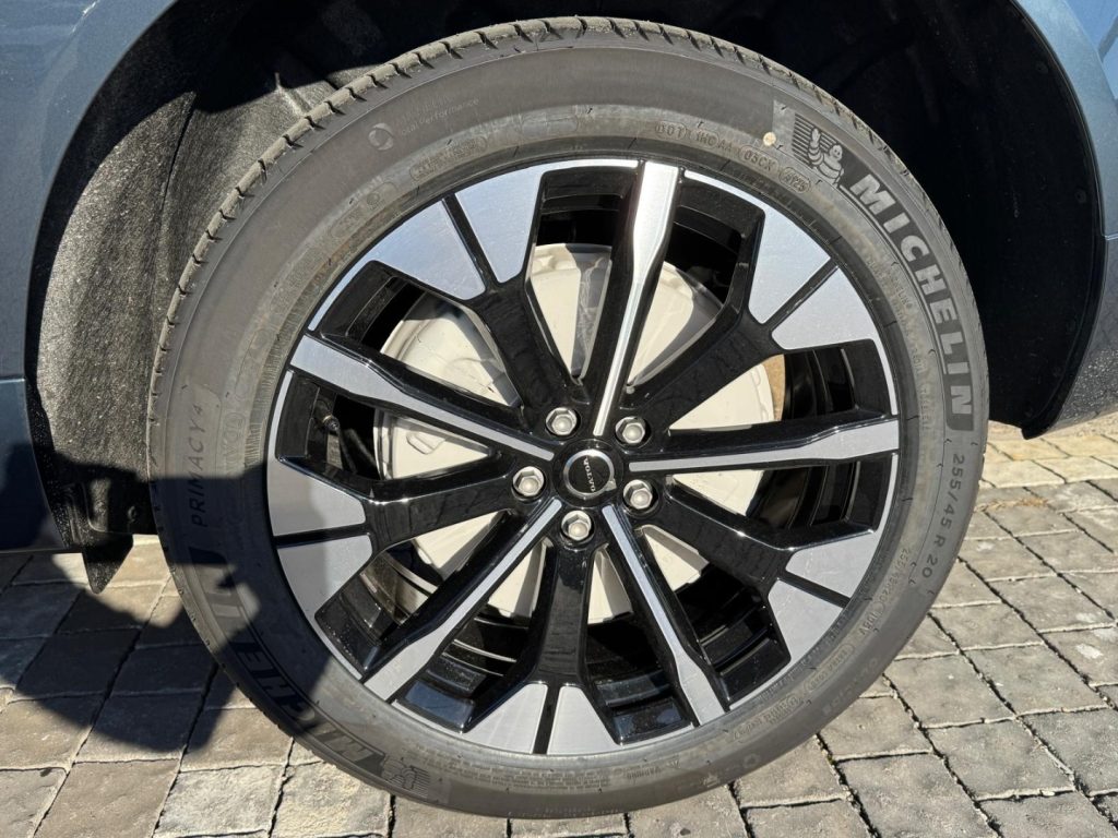 VOLVO XC60 T6 Plug-in hybrid AWD automatico Plus Dark - Grid Foto 13