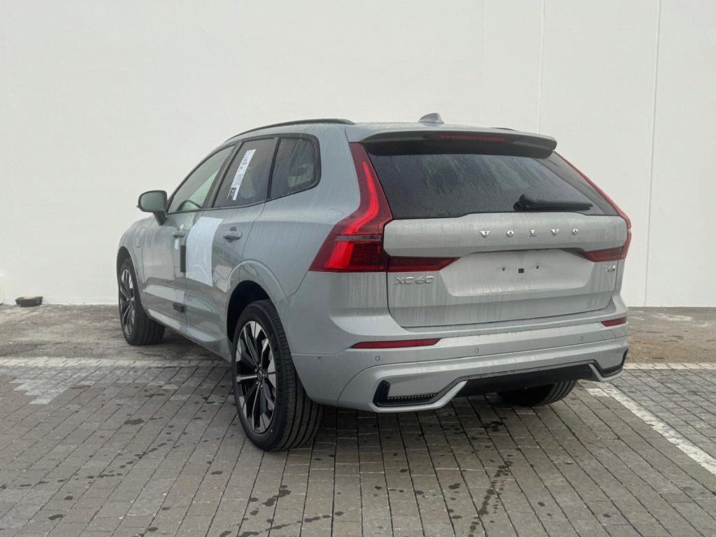 VOLVO XC60 T6 Plug-in hybrid AWD automatico Plus Dark - Foto 5