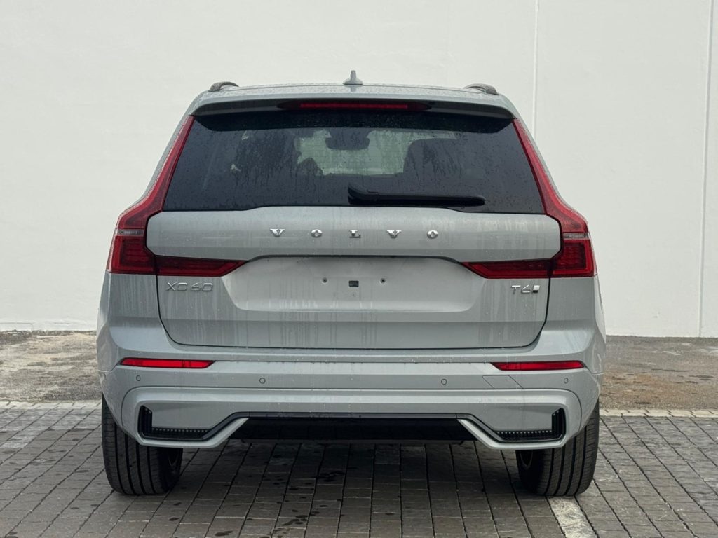 VOLVO XC60 T6 Plug-in hybrid AWD automatico Plus Dark - Foto 6
