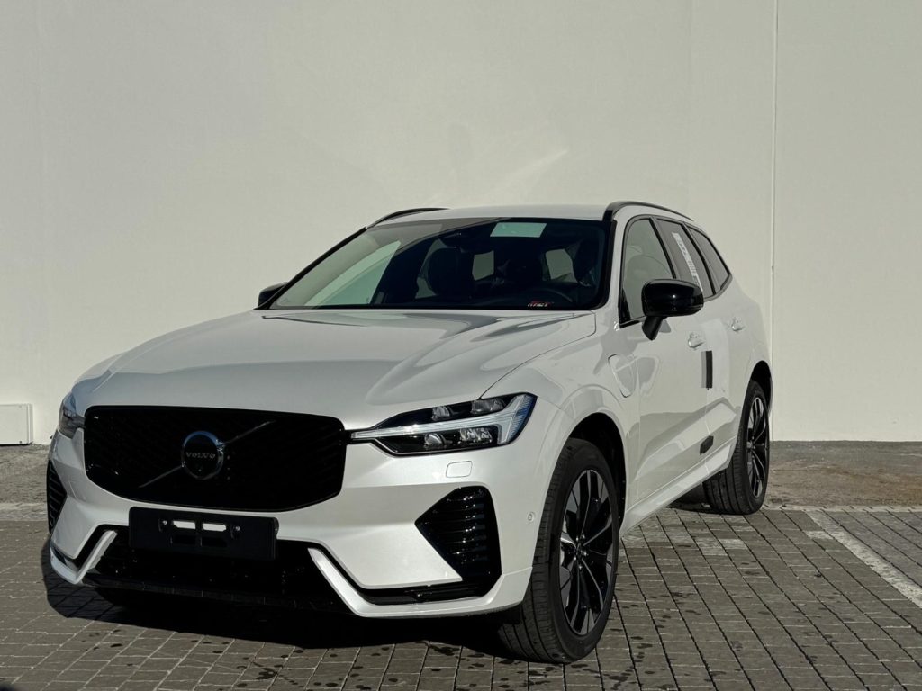 VOLVO XC60 T6 Plug-in hybrid AWD automatico Plus Dark - Foto 1