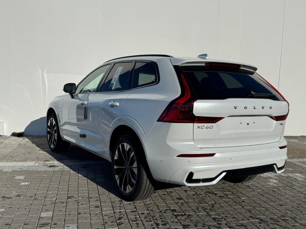 VOLVO XC60 T6 Plug-in hybrid AWD automatico Plus Dark - Foto 5