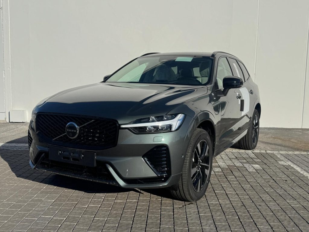 VOLVO XC60 T6 Plug-in hybrid AWD automatico Plus Dark - Foto 1