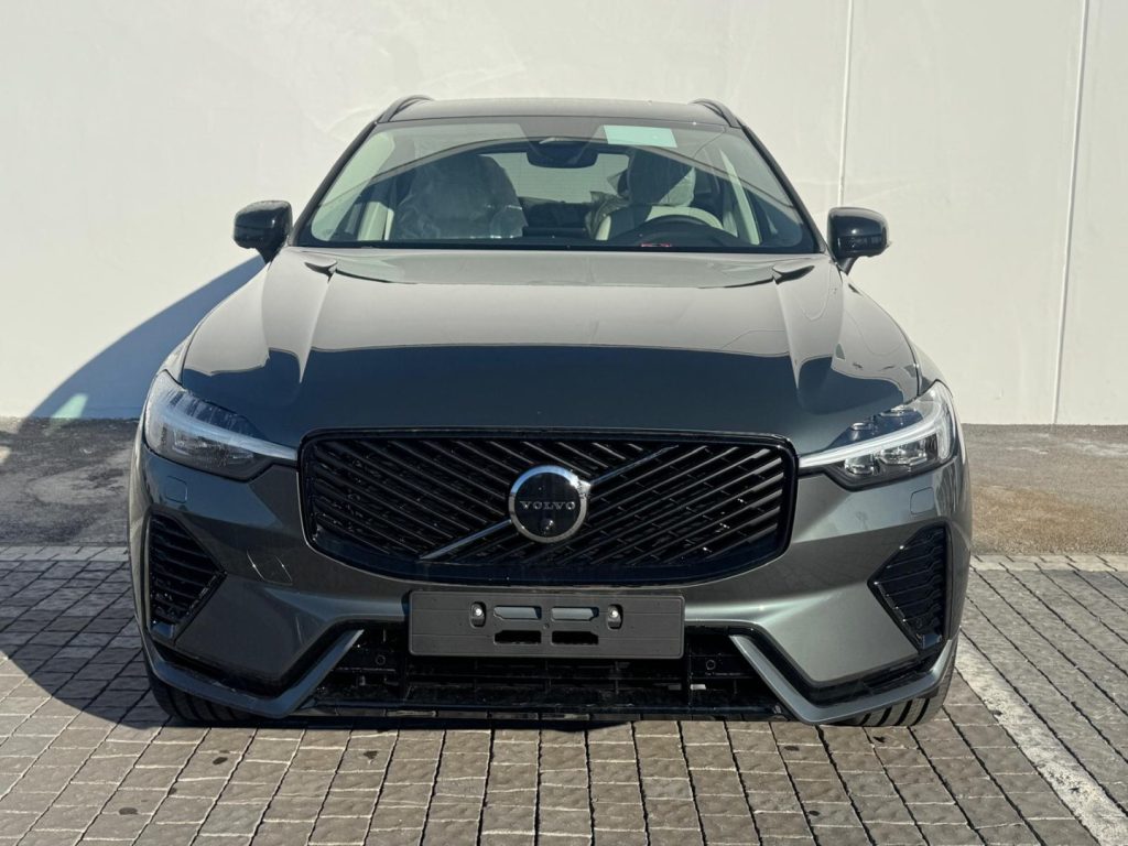VOLVO XC60 T6 Plug-in hybrid AWD automatico Plus Dark - Foto 2