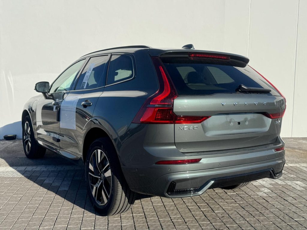 VOLVO XC60 T6 Plug-in hybrid AWD automatico Plus Dark - Foto 5