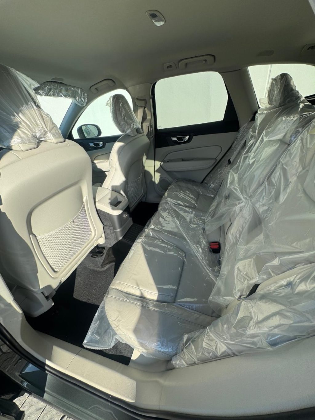 VOLVO XC60 T6 Plug-in hybrid AWD automatico Plus Dark - Grid Foto 11