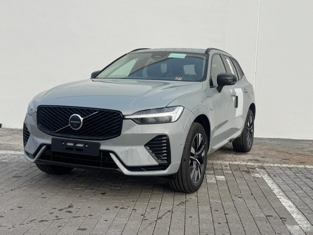 VOLVO XC60 T6 Plug-in hybrid AWD automatico Plus Dark - Foto 1