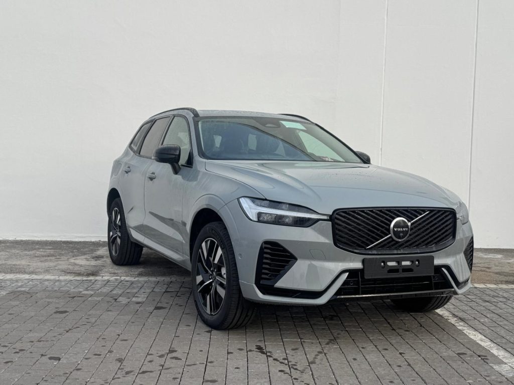 VOLVO XC60 T6 Plug-in hybrid AWD automatico Plus Dark - Foto 3