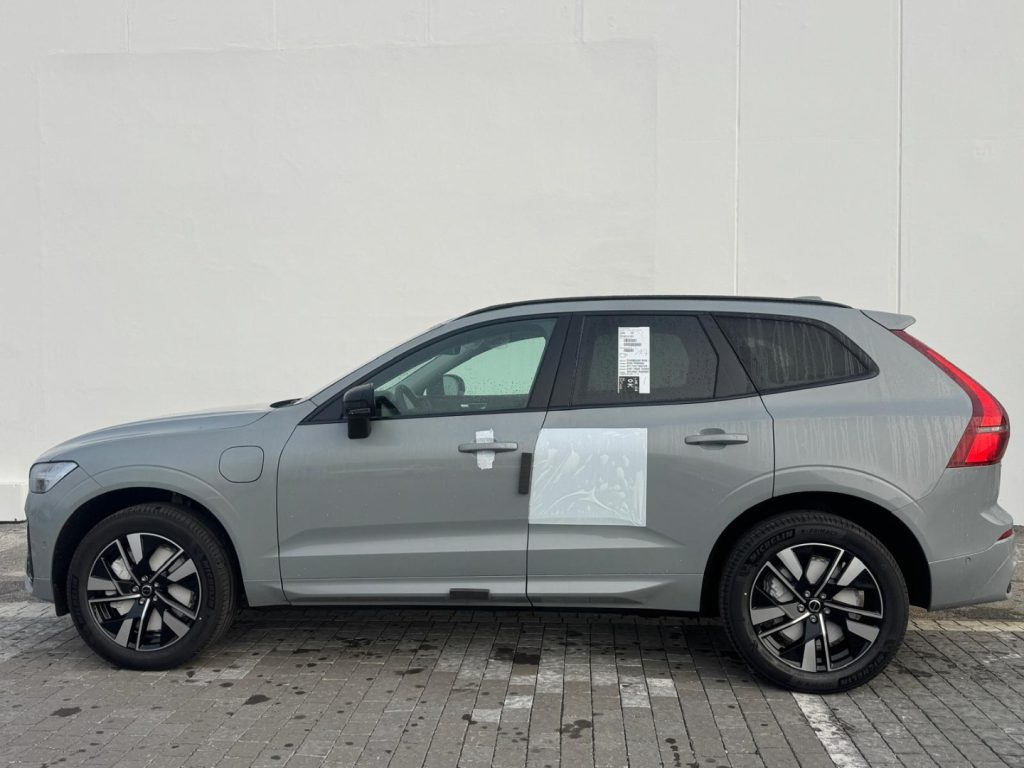 VOLVO XC60 T6 Plug-in hybrid AWD automatico Plus Dark - Foto 4