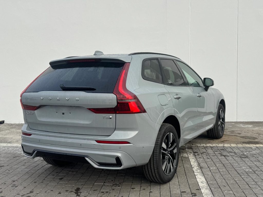 VOLVO XC60 T6 Plug-in hybrid AWD automatico Plus Dark - Grid Foto 7