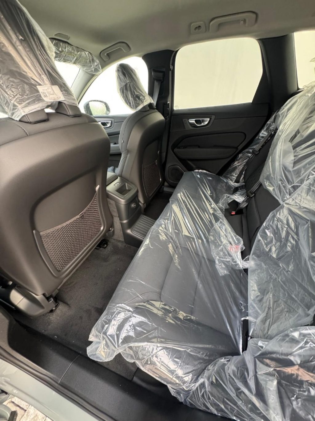 VOLVO XC60 T6 Plug-in hybrid AWD automatico Plus Dark - Grid Foto 11