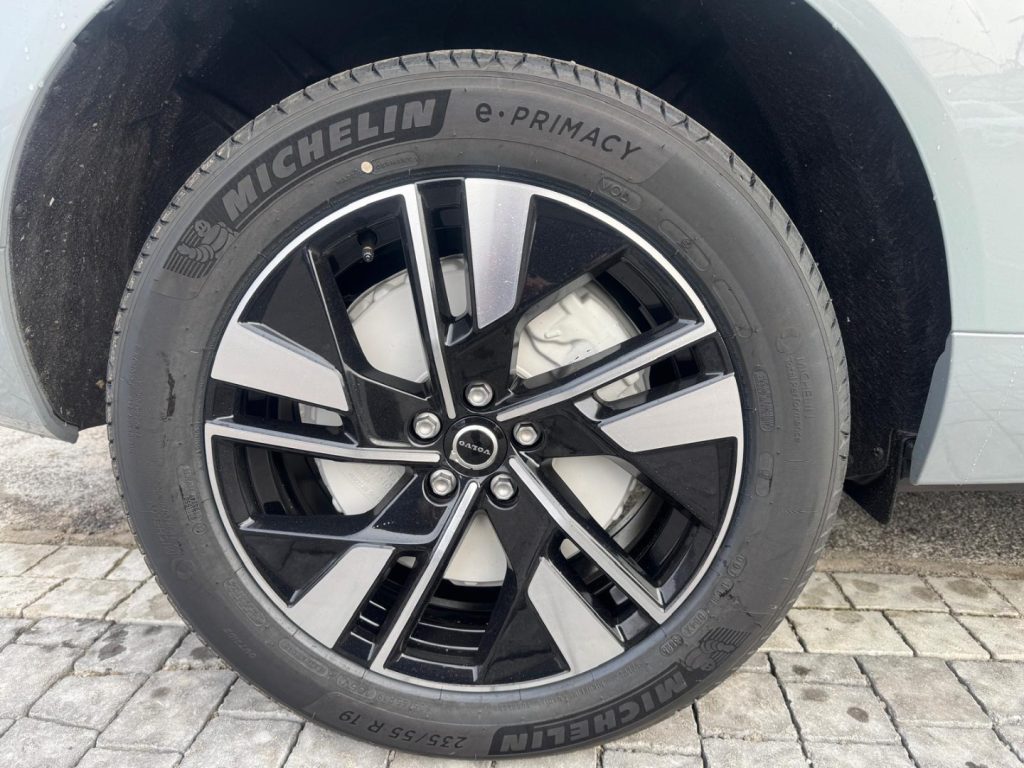 VOLVO XC60 T6 Plug-in hybrid AWD automatico Plus Dark - Grid Foto 13