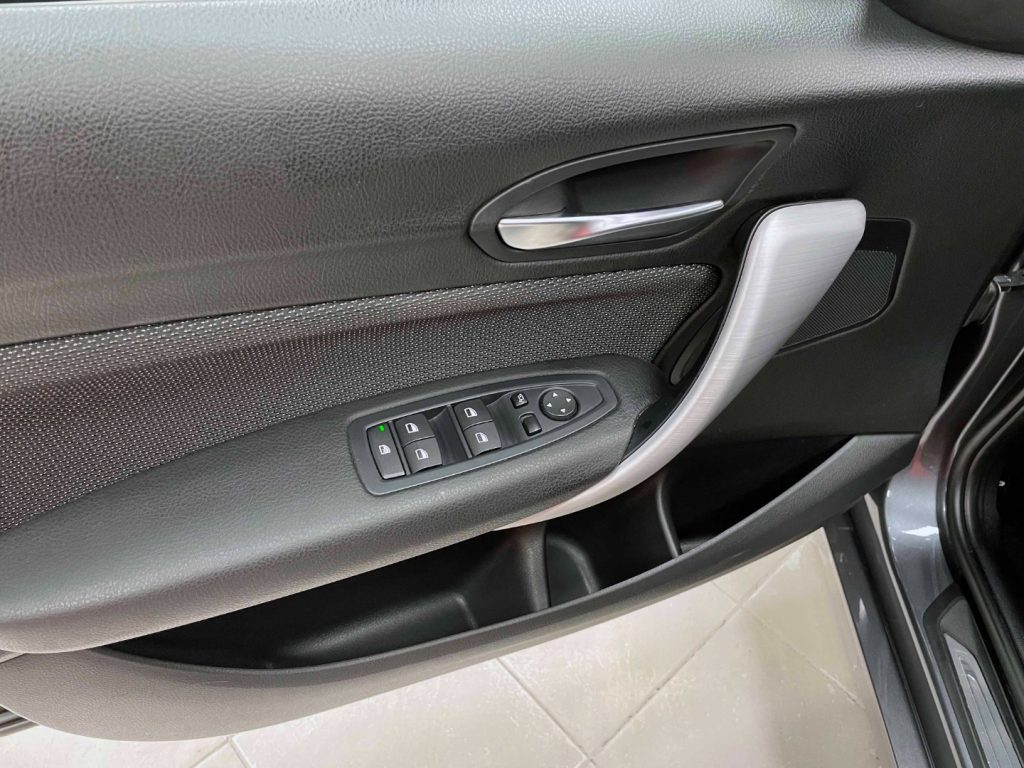 BMW 118 D URBAN 5P AUTO - 40