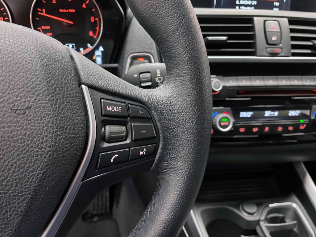 BMW 118 D URBAN 5P AUTO - 43