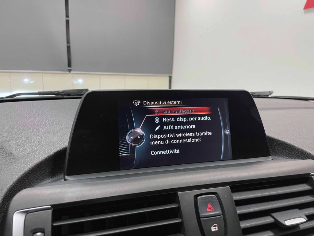 BMW 118 D URBAN 5P AUTO - 44