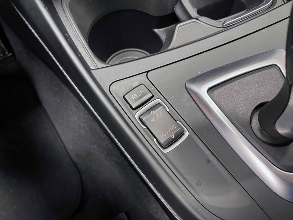 BMW 118 D URBAN 5P AUTO - 48