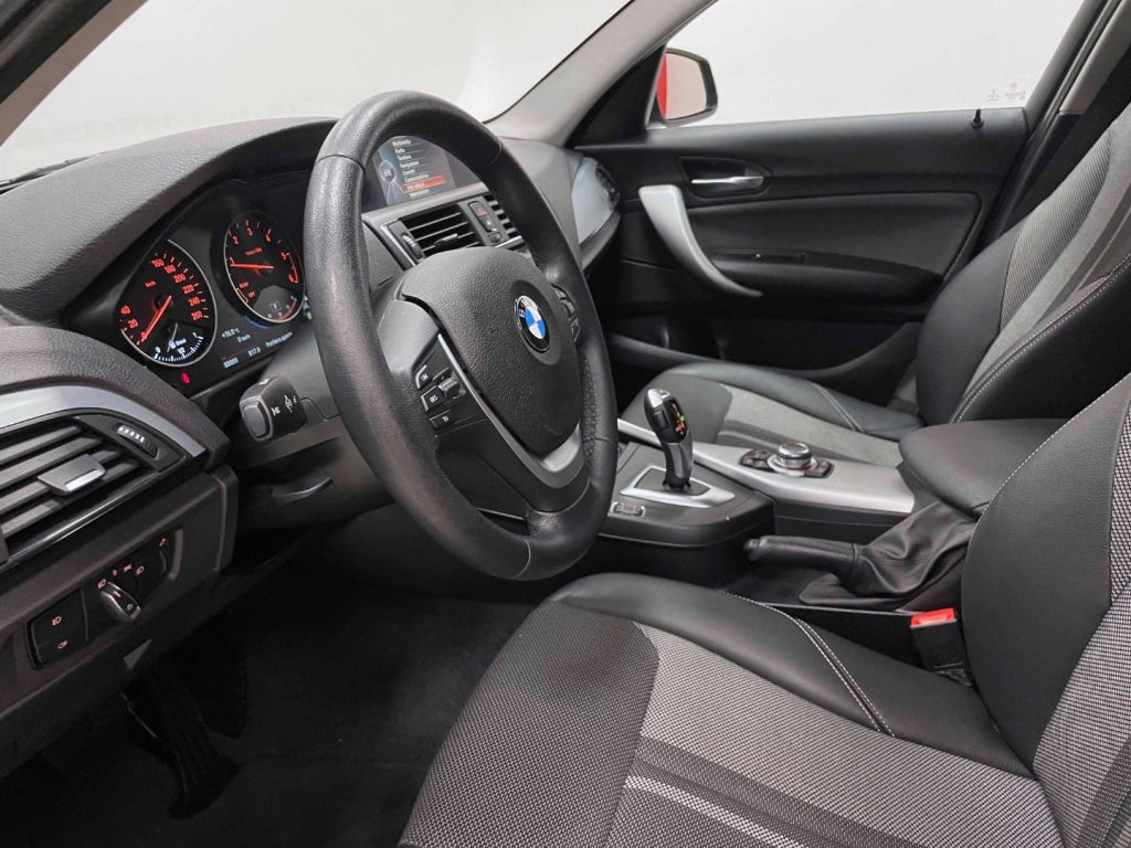 BMW 118 D URBAN 5P AUTO - 50