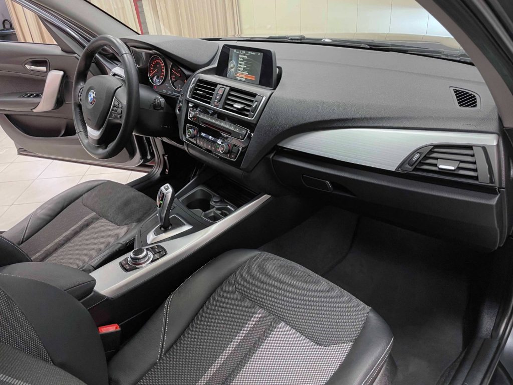 BMW 118 D URBAN 5P AUTO - 51