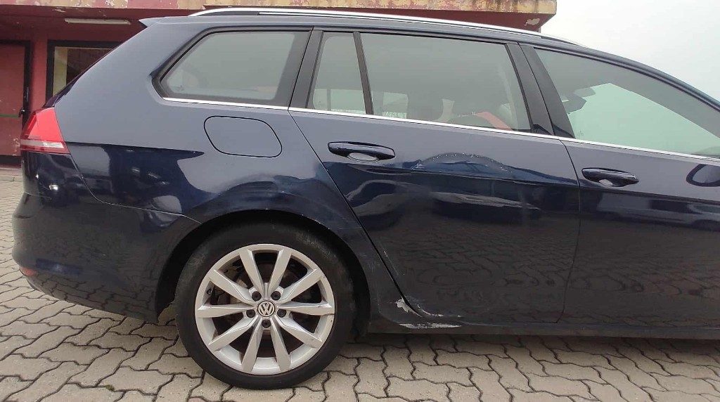 VOLKSWAGEN Golf Variant 2.0 TDI Executive BlueMotion Technology - 5