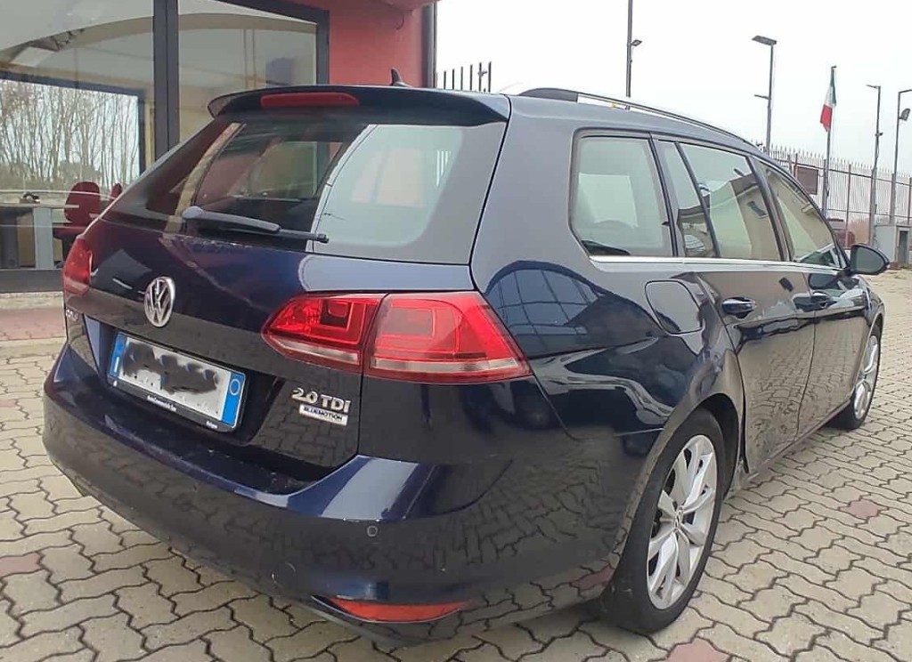 VOLKSWAGEN Golf Variant 2.0 TDI Executive BlueMotion Technology - 2