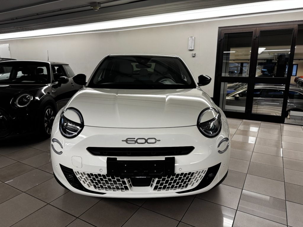 FIAT 600 Hybrid 110 CV DCT MHEV La Prima - 2