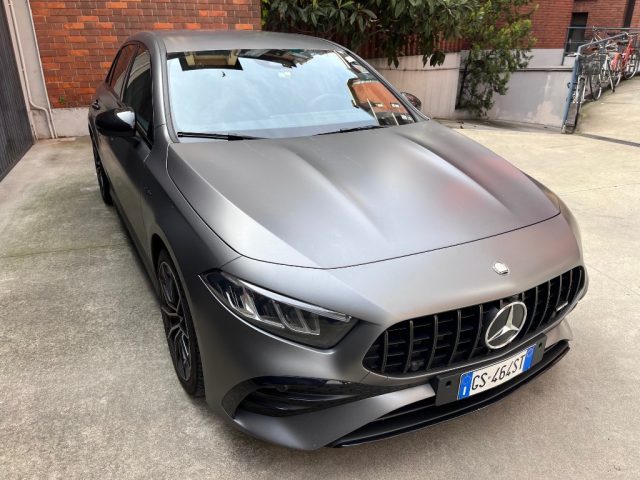 MERCEDES-BENZ A 35 AMG Grigio scuro pastello